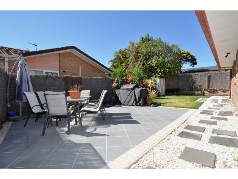 2/2 Freeman Street, Labrador QLD 4215