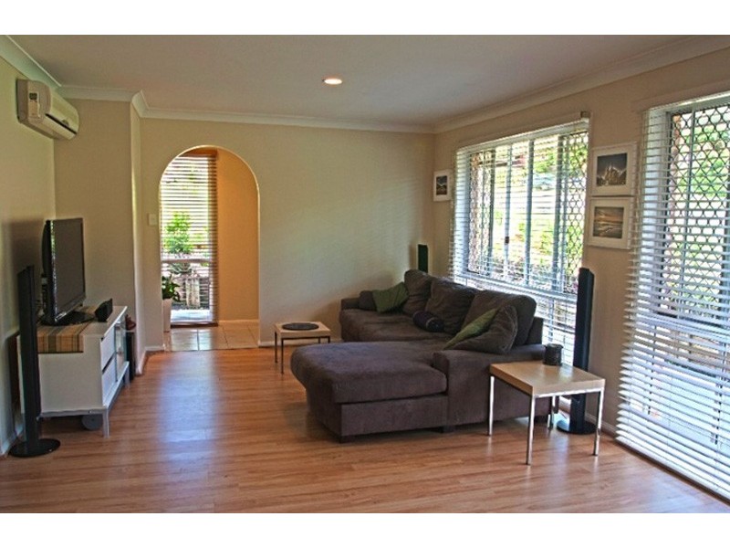 2/2 Freeman Street, Labrador QLD 4215