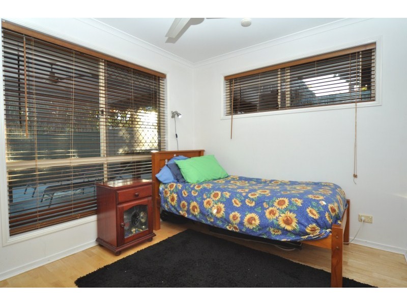 8 Iron Place, Arundel QLD 4214