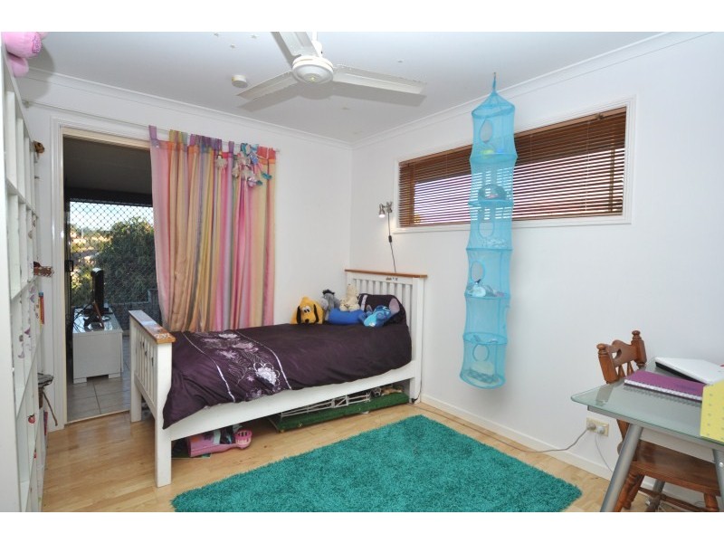 8 Iron Place, Arundel QLD 4214