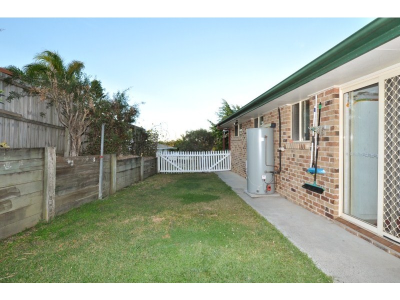 8 Iron Place, Arundel QLD 4214