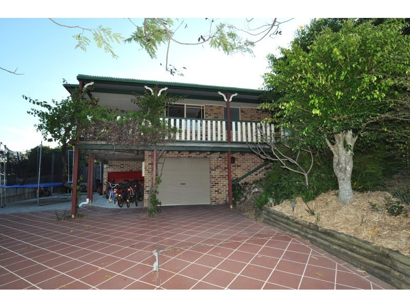 8 Iron Place, Arundel QLD 4214