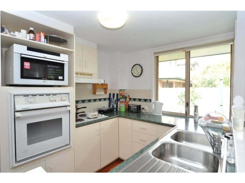 6/75 Brown Street, Labrador QLD 4215