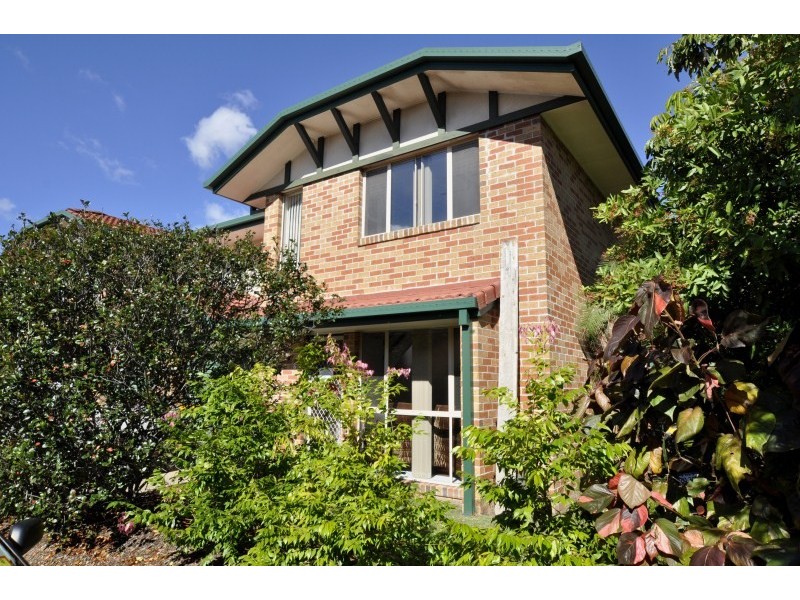 6/75 Brown Street, Labrador QLD 4215