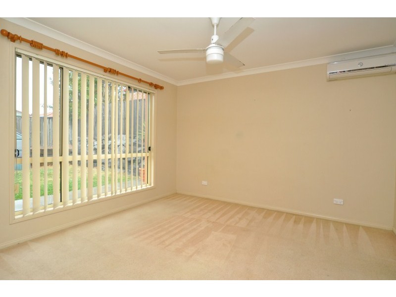2 Madasin Close, Arundel QLD 4214