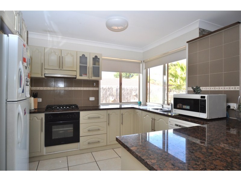 27 Daintree Drive, Parkwood QLD 4214