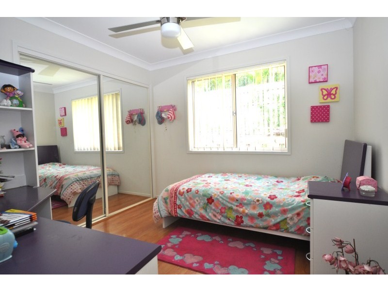 27 Daintree Drive, Parkwood QLD 4214