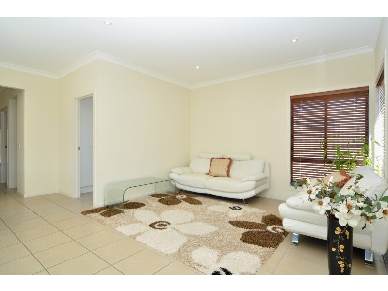 4 Corymbia Way, Molendinar QLD 4214