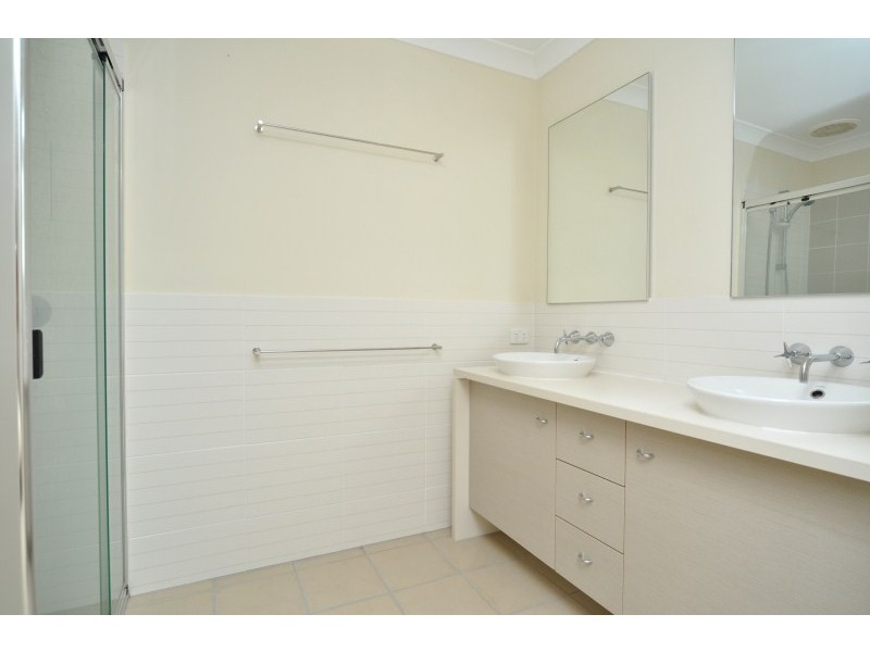 4 Corymbia Way, Molendinar QLD 4214