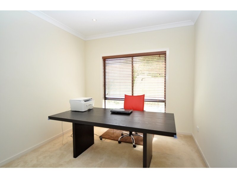 4 Corymbia Way, Molendinar QLD 4214