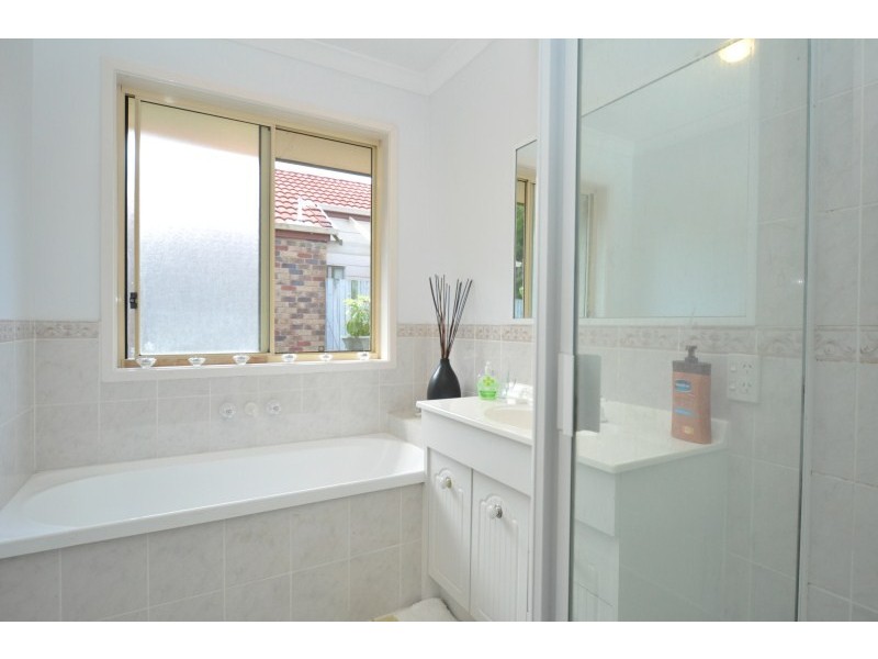 6 Bernini Drive, Coombabah QLD 4216