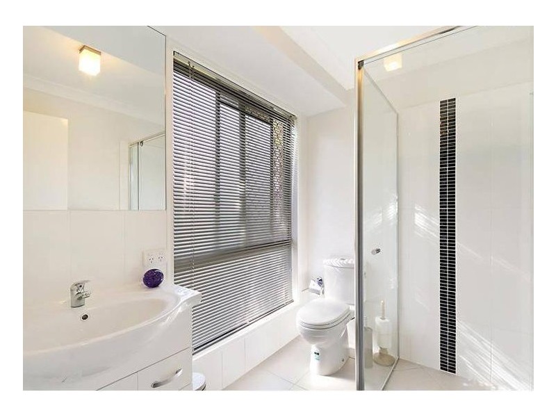 13 Kilmartin Esplanade, Biggera Waters QLD 4216