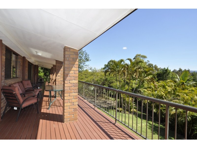 45 Uplands Drive, Parkwood QLD 4214