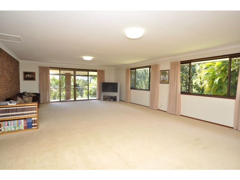 45 Uplands Drive, Parkwood QLD 4214