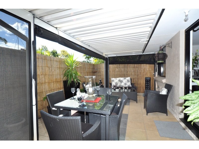 1/5 Stephenson Street, Labrador QLD 4215