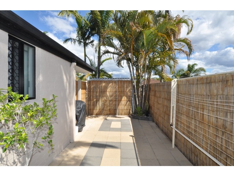 1/5 Stephenson Street, Labrador QLD 4215