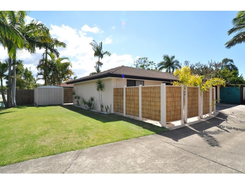 1/5 Stephenson Street, Labrador QLD 4215