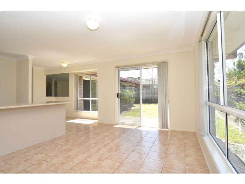 5 County Close, Parkwood QLD 4214