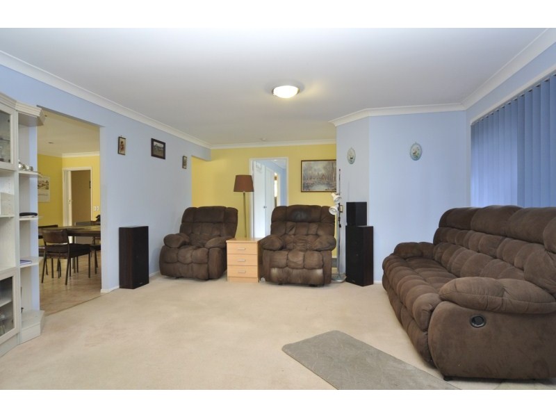 73 Henry Cotton Drive, Parkwood QLD 4214