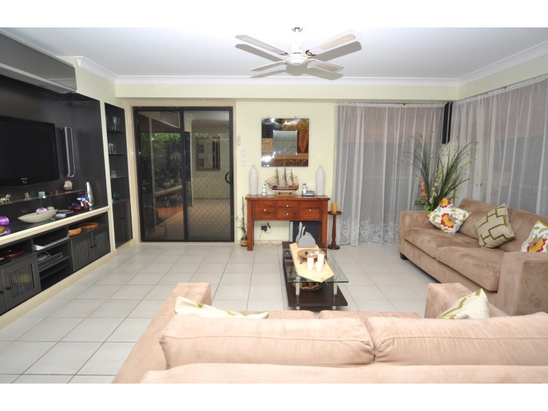 103 Christina Ryan Way, Arundel QLD 4214