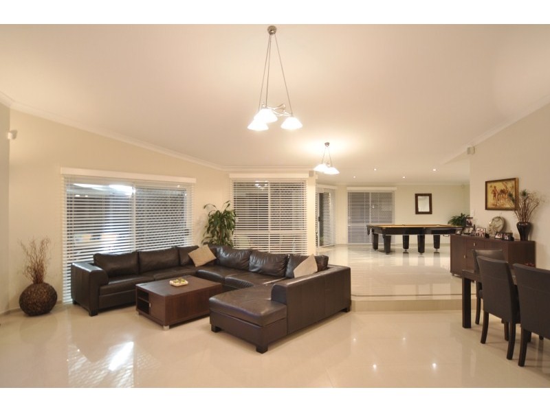 24 Von Nida Street, Parkwood QLD 4214