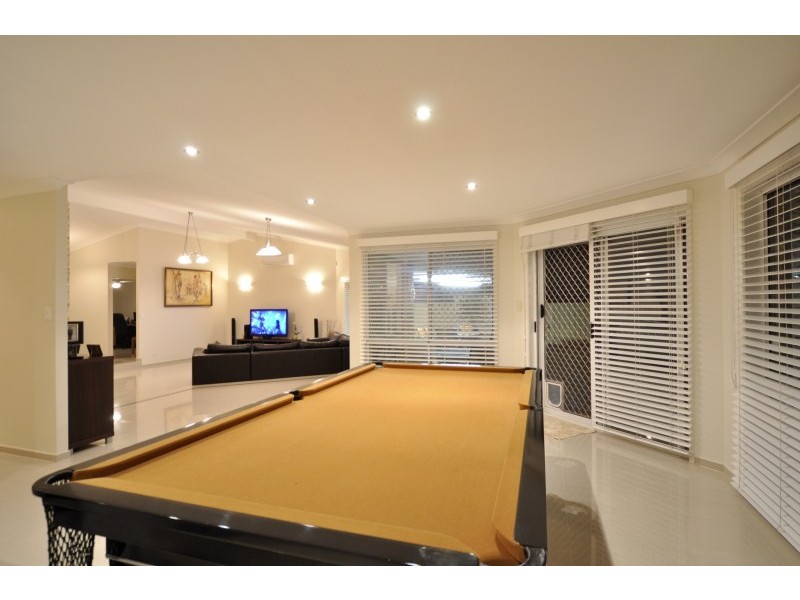 24 Von Nida Street, Parkwood QLD 4214