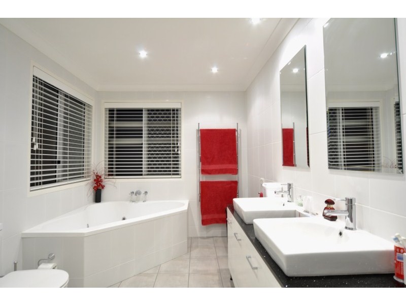 24 Von Nida Street, Parkwood QLD 4214