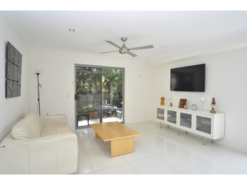 Labrador QLD 4215