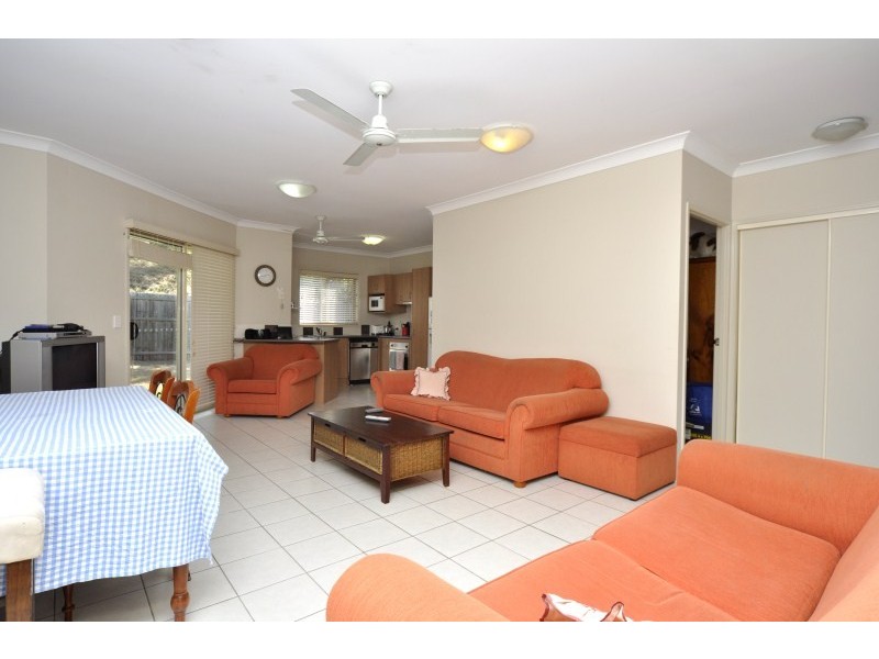 1/10 Pilar Court, Molendinar QLD 4214