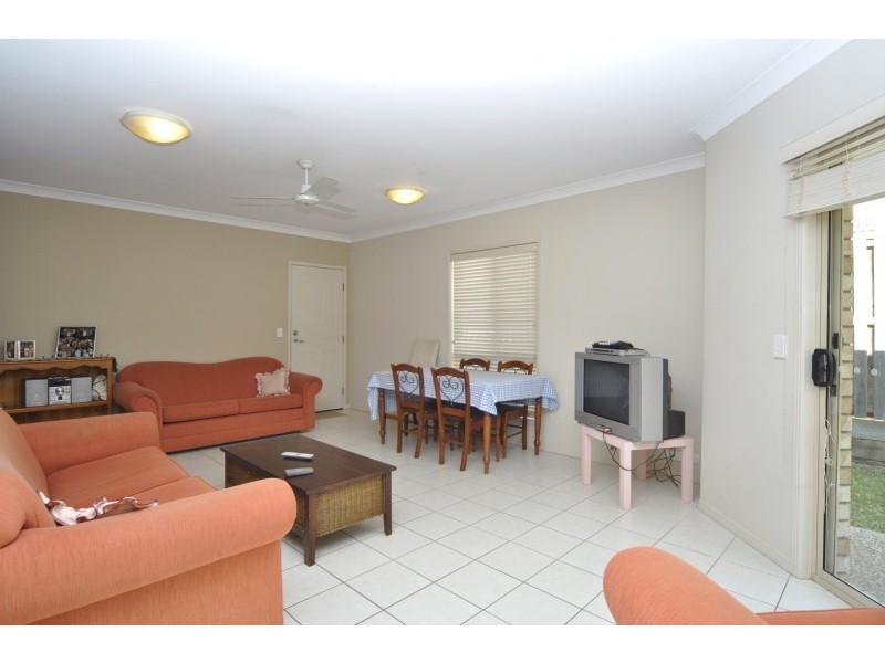 1/10 Pilar Court, Molendinar QLD 4214