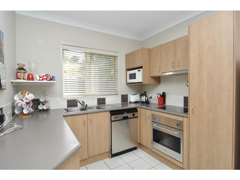 1/10 Pilar Court, Molendinar QLD 4214