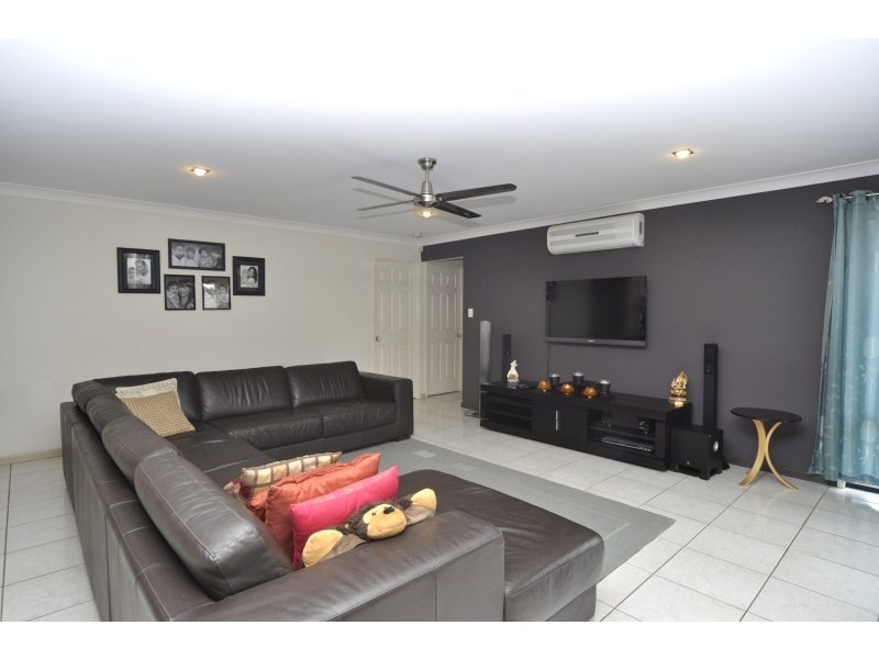 62 Coachwood Drive, Molendinar QLD 4214