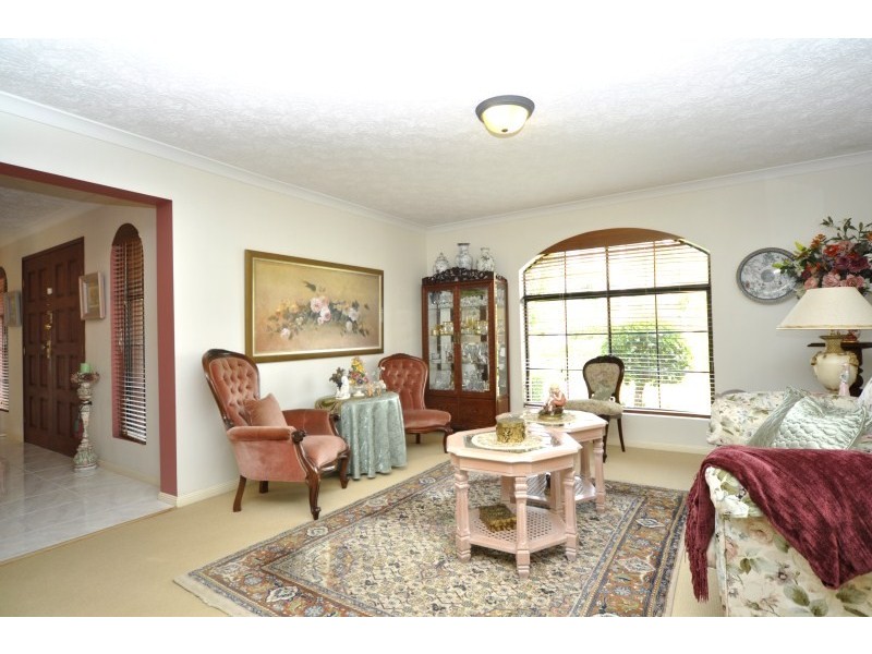 31 Ingles Circuit, Arundel QLD 4214