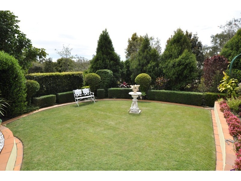 31 Ingles Circuit, Arundel QLD 4214