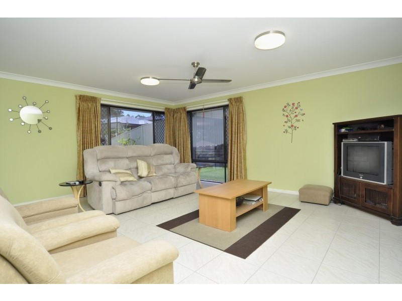 25 Stringybark Drive, Molendinar QLD 4214
