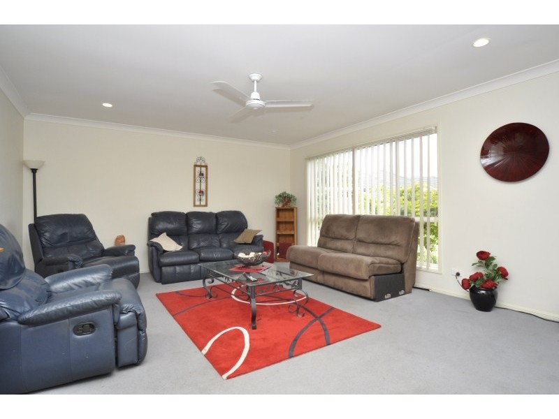 5 Aquarius Court, Molendinar QLD 4214
