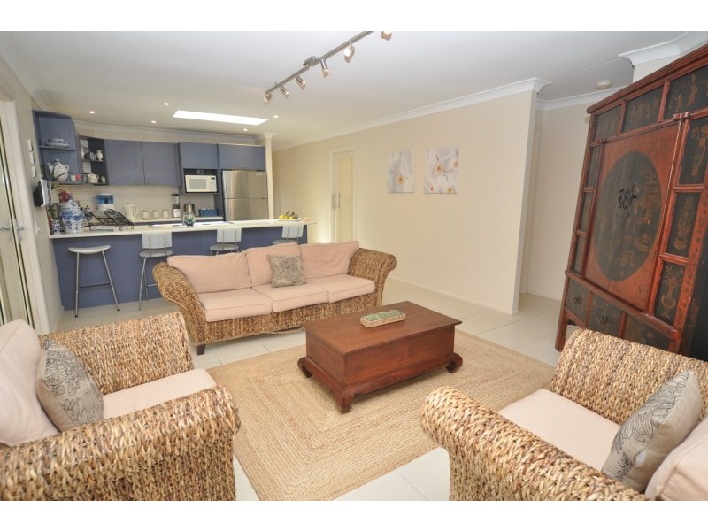 35 Inverness Way, Parkwood QLD 4214