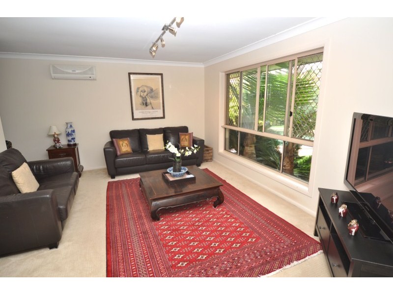 35 Inverness Way, Parkwood QLD 4214