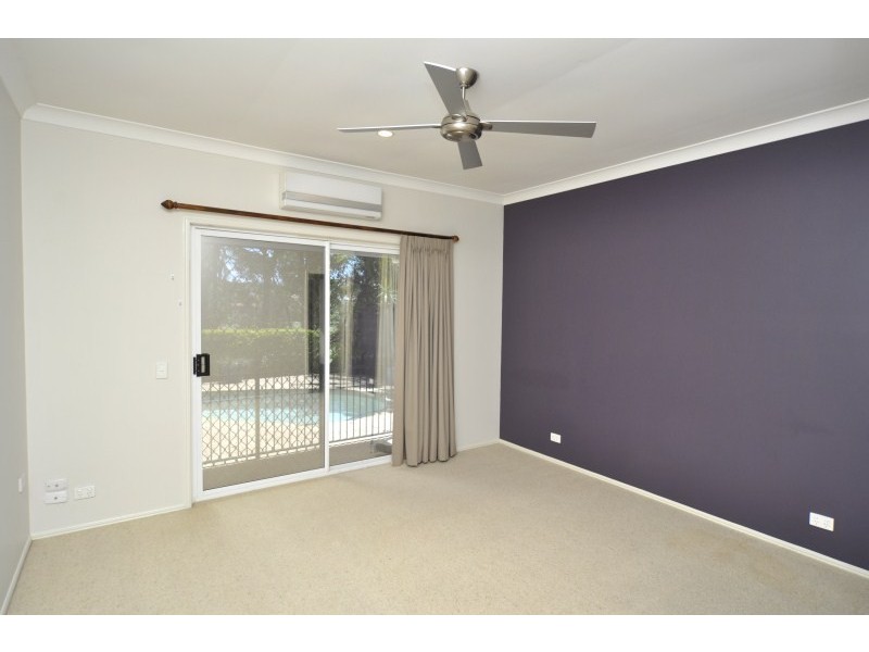 15 Desert Falls Crescent, Parkwood QLD 4214
