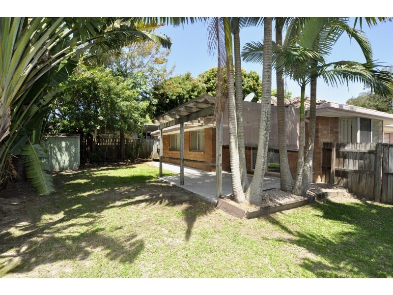 2/127 Central Street, Labrador QLD 4215