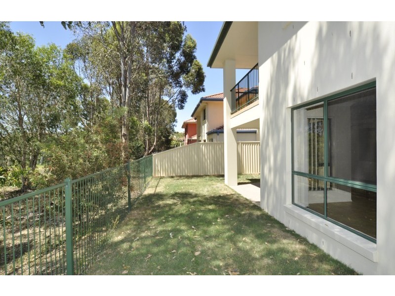 48 Christina Ryan Way, Arundel QLD 4214