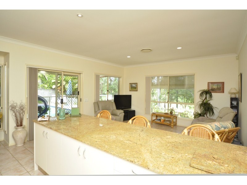 1 Desert Falls Crescent, Parkwood QLD 4214