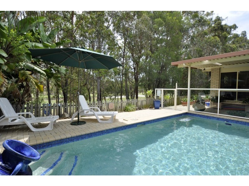 1 Desert Falls Crescent, Parkwood QLD 4214