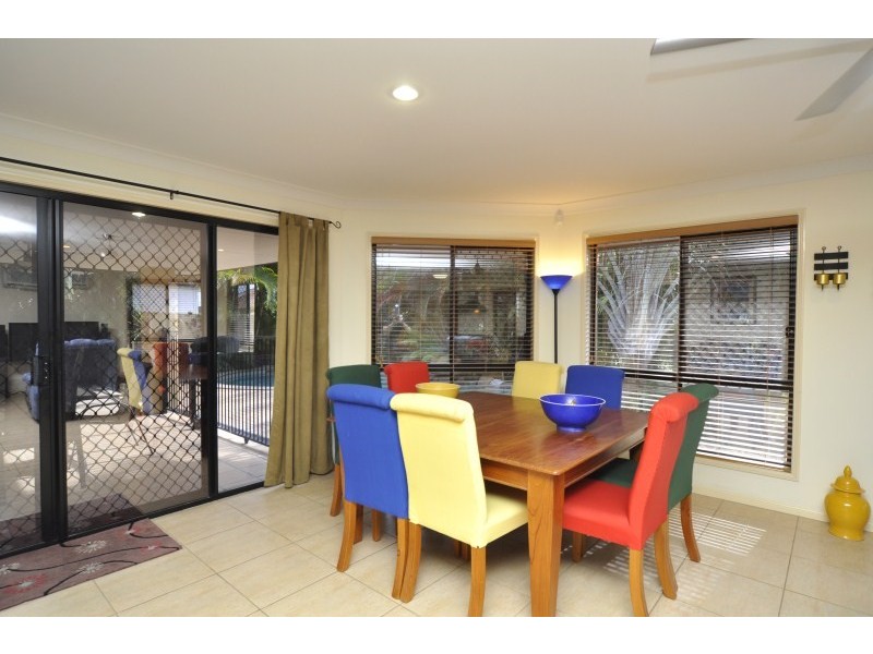72 Arun Drive, Arundel QLD 4214