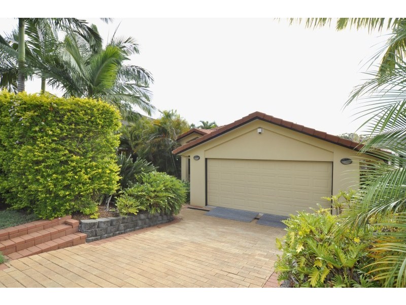 72 Arun Drive, Arundel QLD 4214