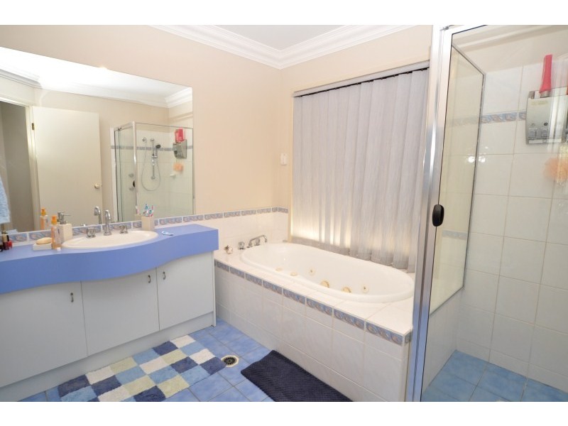22 Dellwood Circuit, Molendinar QLD 4214