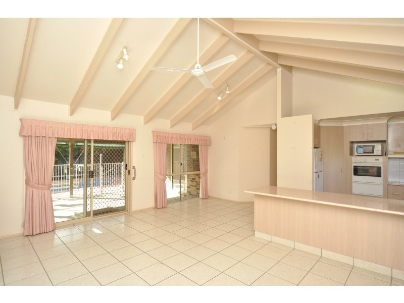 4 Bill Court, Parkwood QLD 4214