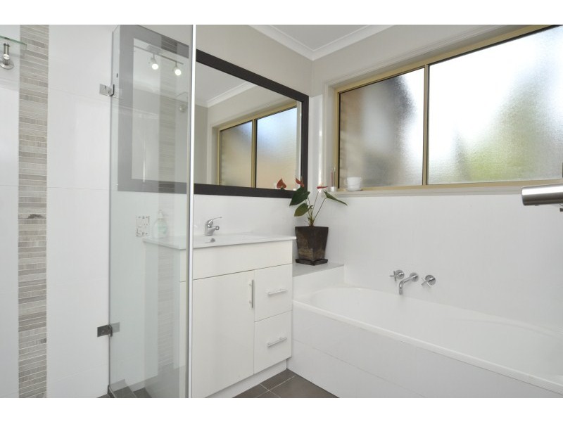 10 Grovedale Court, Parkwood QLD 4214