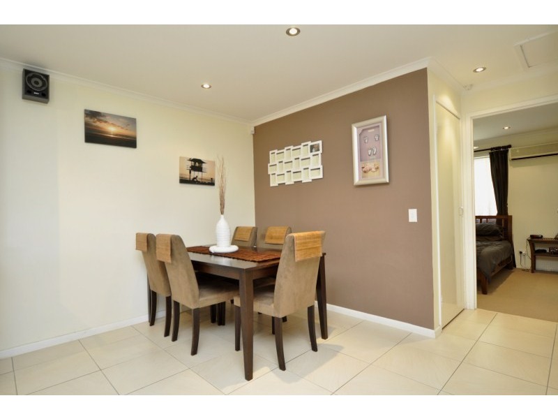 1/3 Orkney Place, Labrador QLD 4215