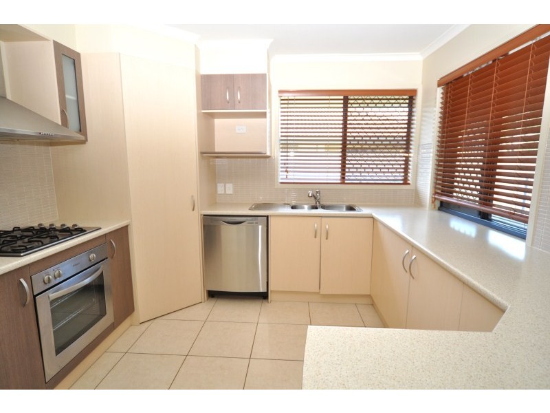 59 Highcrest Circuit, Molendinar QLD 4214